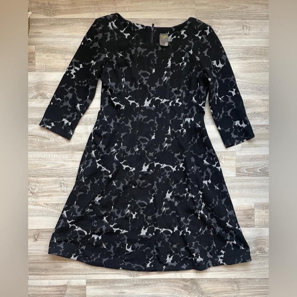 Taylor A Line 3/4 Sleeve Black And Grey Zip Dress Size 10 Polyester Leaf